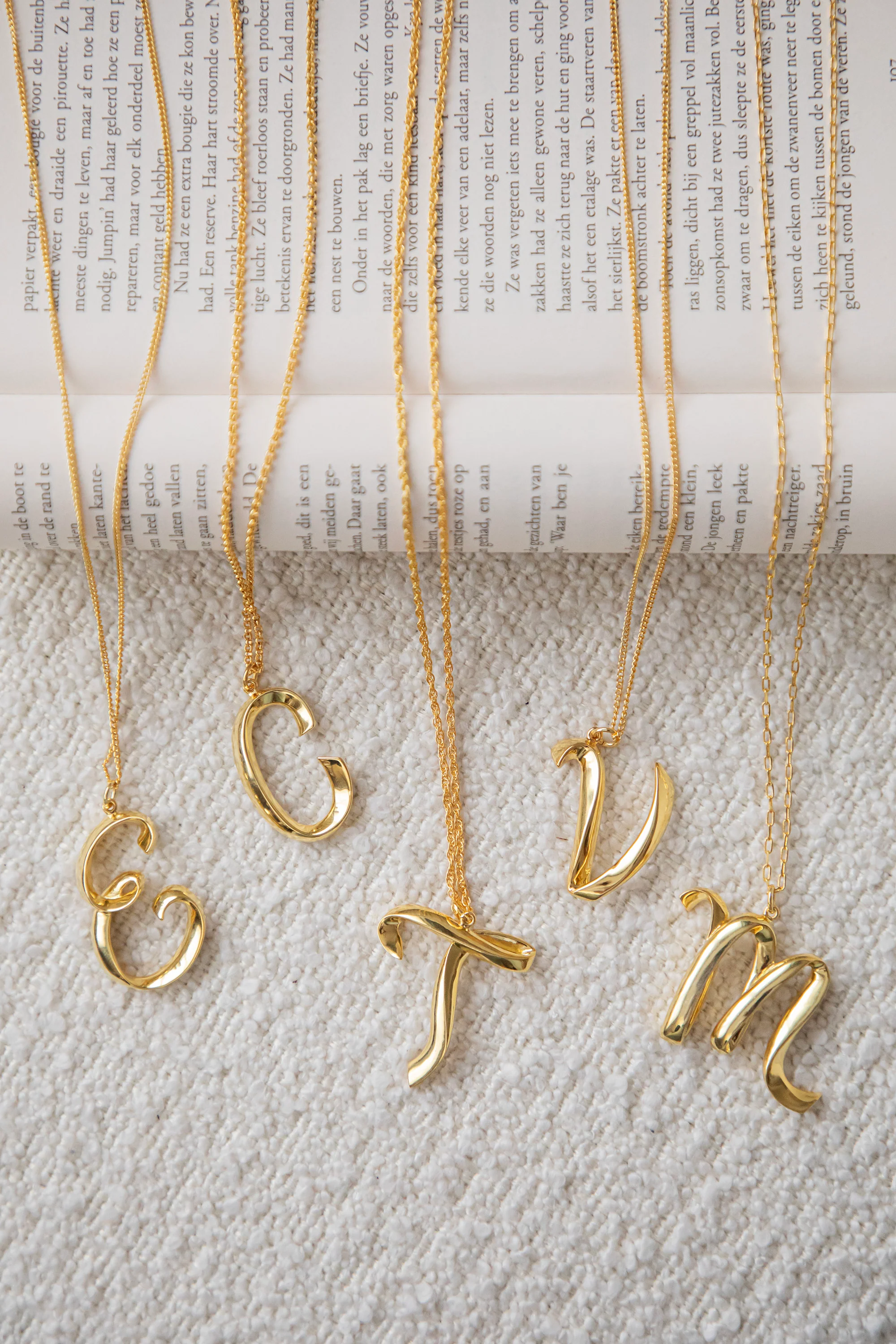 Alphabet M Gold - Ketting - Image 16