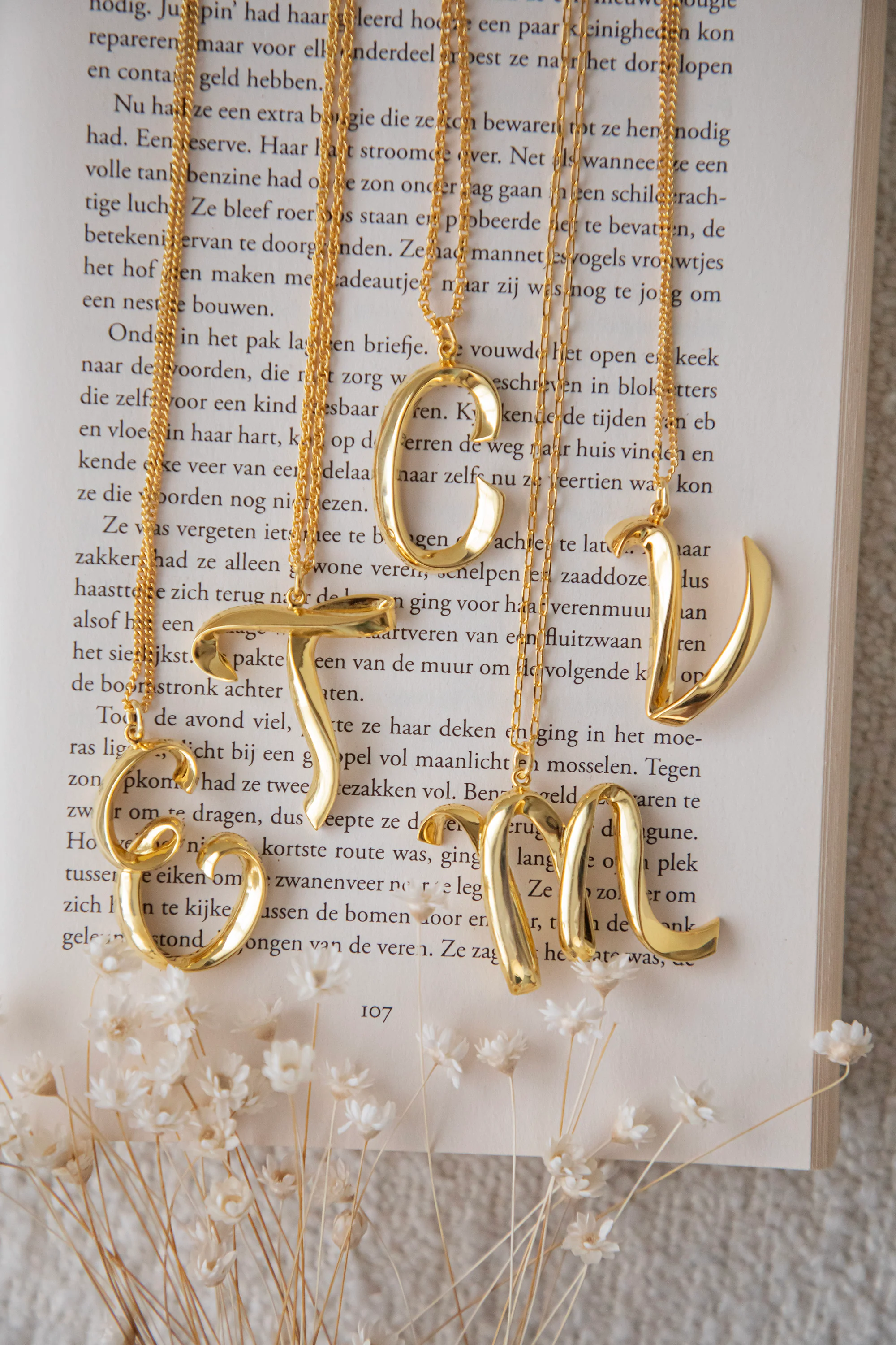 Alphabet D Gold - Ketting - Image 5